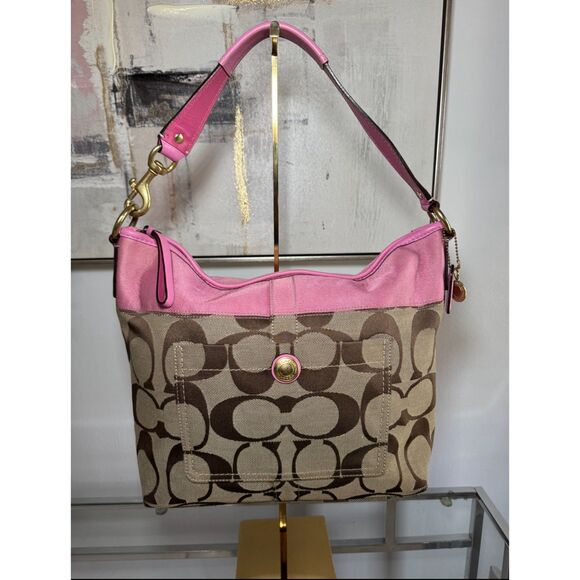 Coach Handbags - 💖 Vintage Coach Pink & Signature Canvas Shoulder Bag 💖